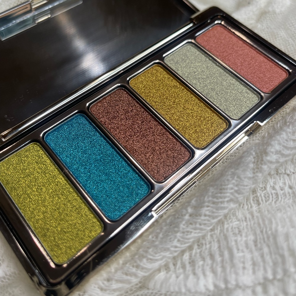 Rare Beauty Confident Energy Eyeshadow Palette